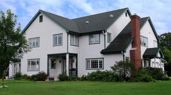 farmhouse exterior  1