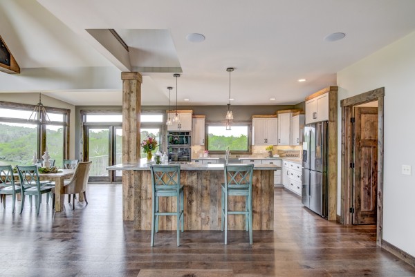 mikescustomhomes.com 8